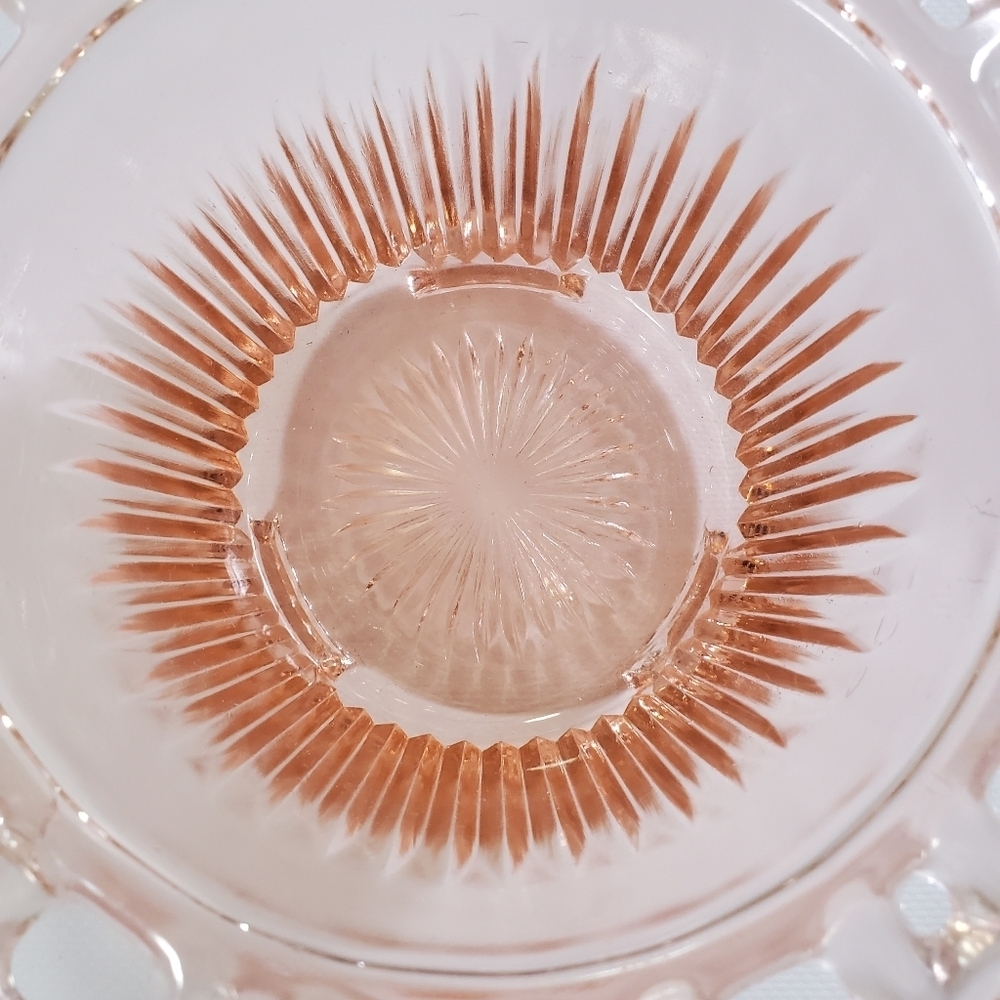 Pink Depression Glass Scalloped Edge Bowl Vase Vintage Collectible - Picture 4 of 12